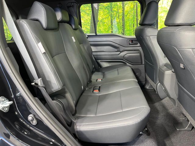 Toyota Land Cruiser FJ 9