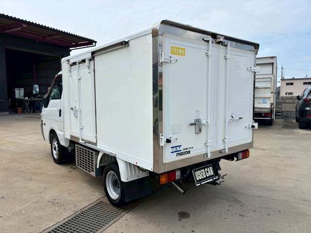 Mazda Bongo Truck 9