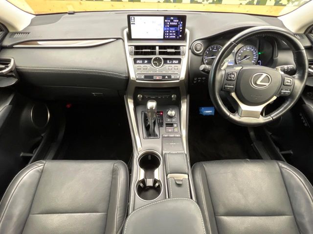 Lexus NX 2