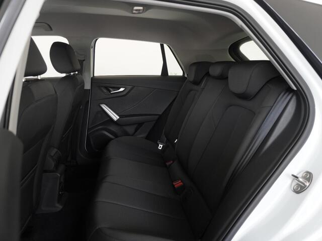 Audi Q2 11