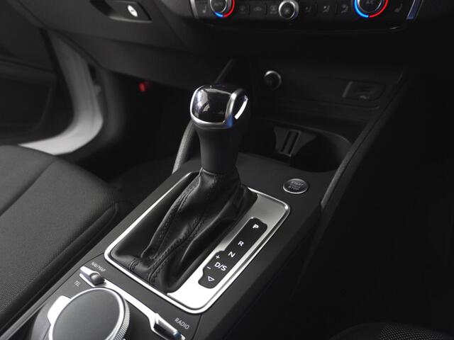 Audi Q2 11