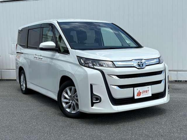 Toyota Noah 6