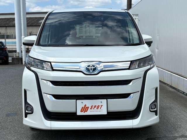Toyota Noah 7