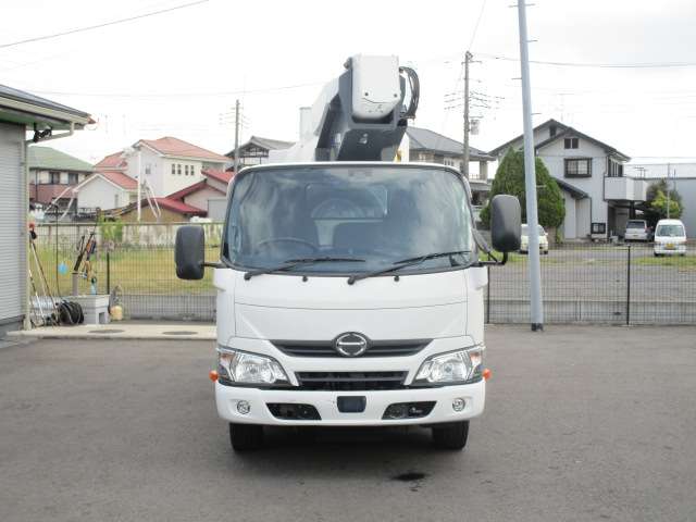 Hino Dutro 5