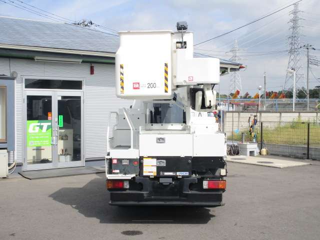 Hino Dutro 10