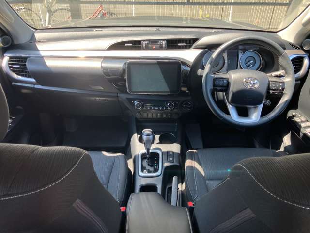 Toyota Hilux 9