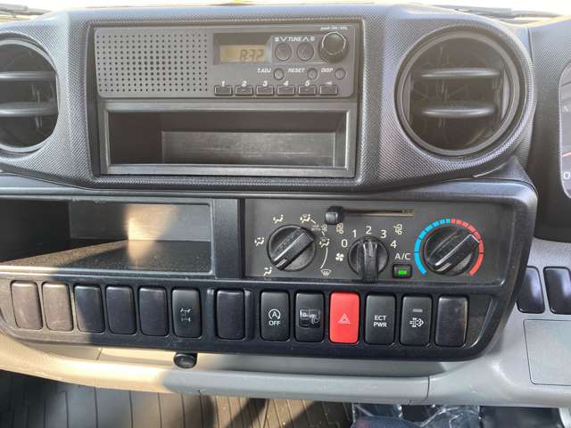 Hino Dutro 12