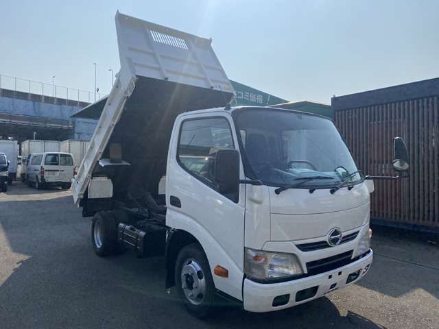 Hino Dutro 2
