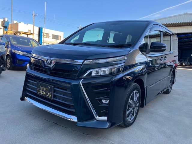 Toyota Voxy 11
