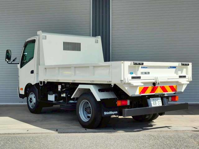 Hino Dutro 6