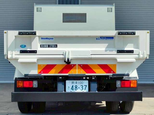Hino Dutro 7