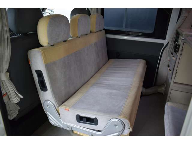 Toyota Light Ace Van 3