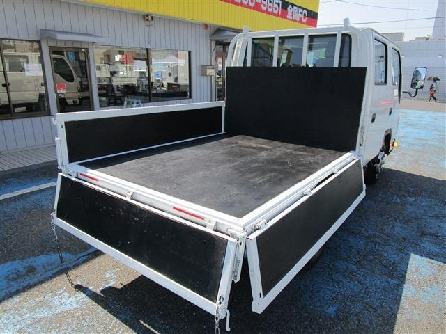 Isuzu Elf 6