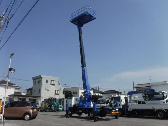 Isuzu Elf 12