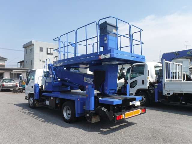 Isuzu Elf 5