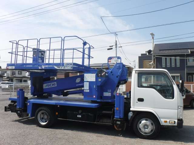 Isuzu Elf 8