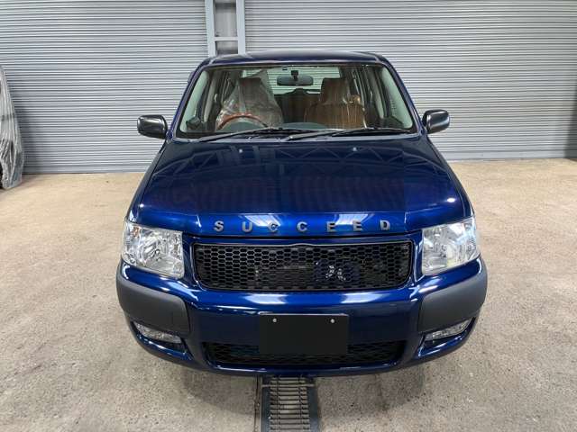 Toyota Succeed Van 11