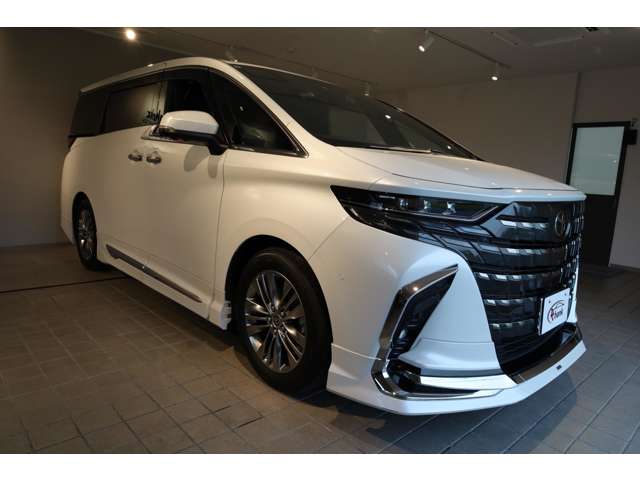 Toyota Alphard 6