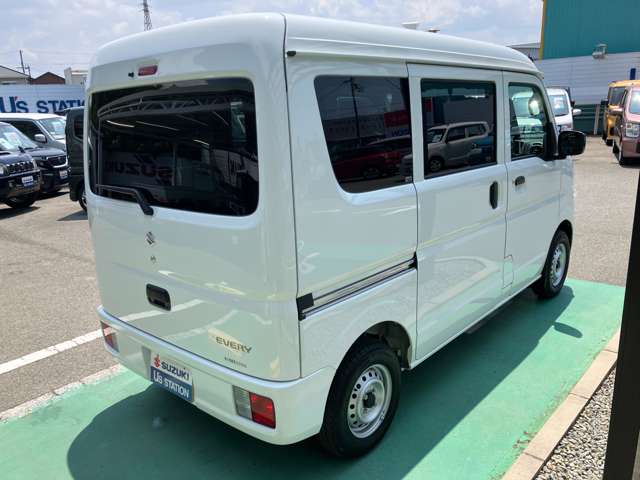 Suzuki Every 12