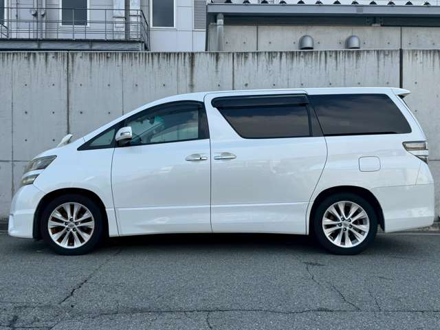 Toyota Vellfire 5