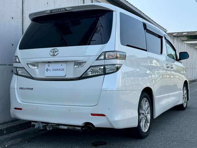 Toyota Vellfire 8