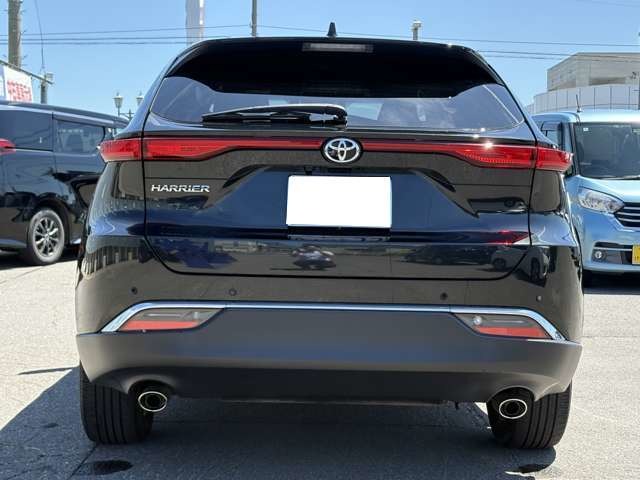 Toyota Harrier 4