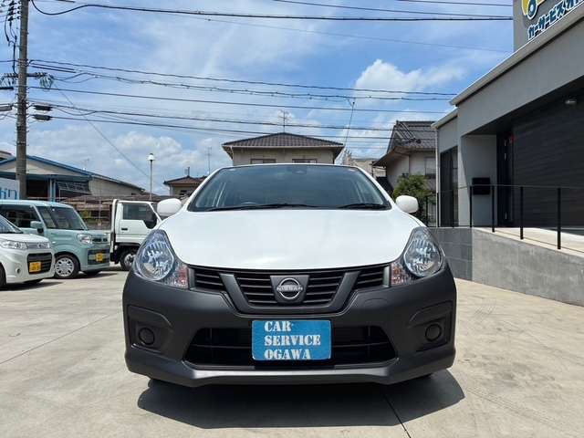Nissan AD 4