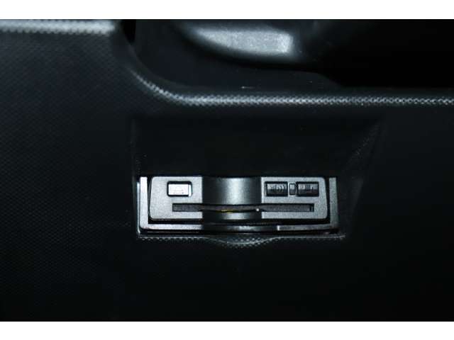 Daihatsu Rocky 12