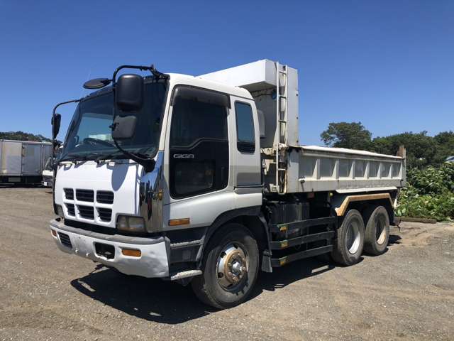Isuzu Giga 3