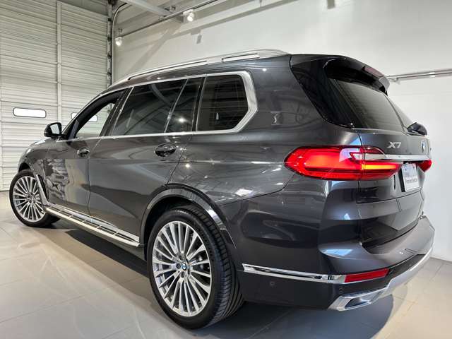 BMW X7 6