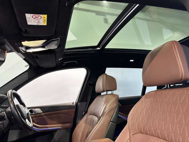 BMW X7 9
