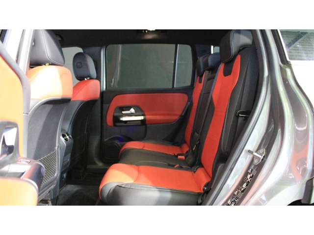 Mercedes-Benz GLB 12