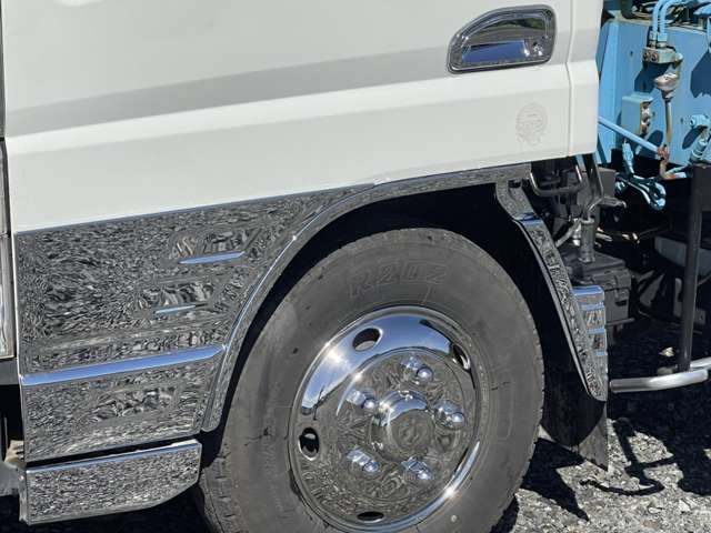Mitsubishi Fuso Canter 7