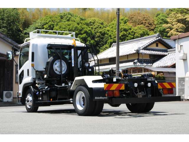 Isuzu Forward 12