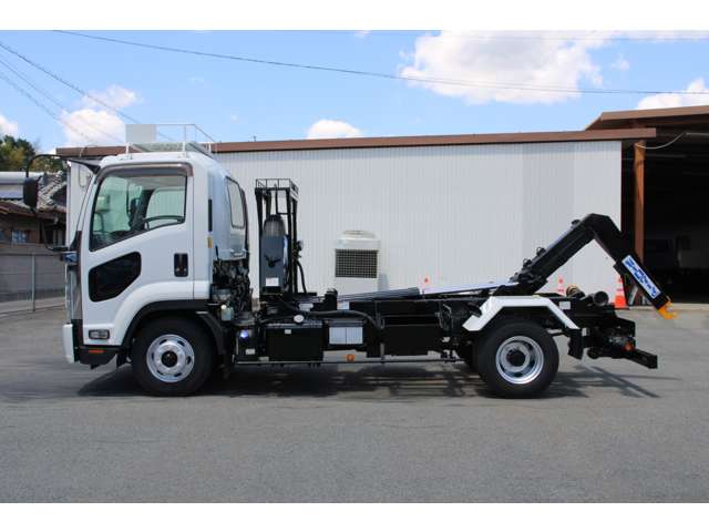 Isuzu Forward 4