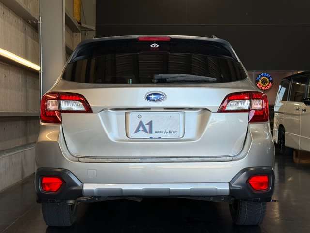 Subaru Legacy Outback 12