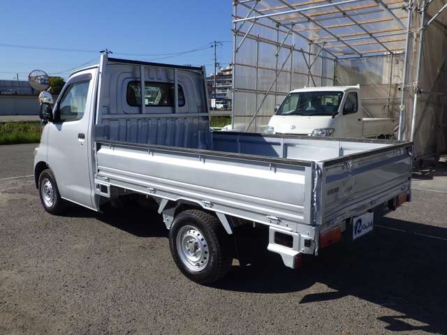 Toyota Light Ace Truck 2
