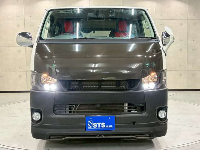 Toyota Hiace Van 10