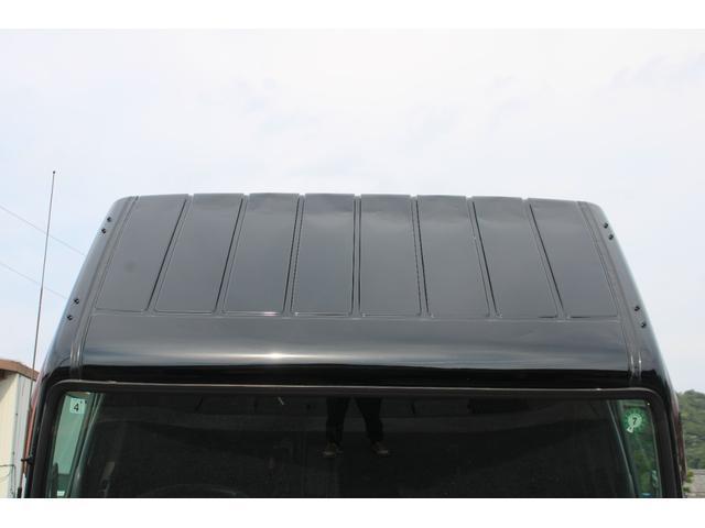Mitsubishi Fuso Canter 9