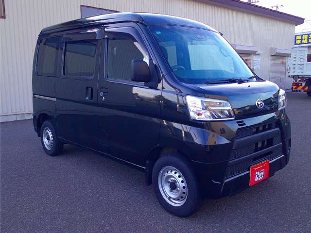 Daihatsu Hijet Cargo 3