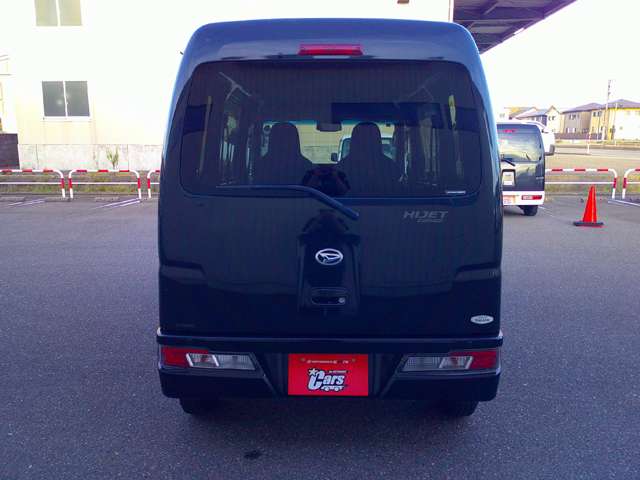 Daihatsu Hijet Cargo 7