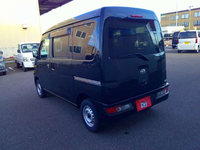 Daihatsu Hijet Cargo 8
