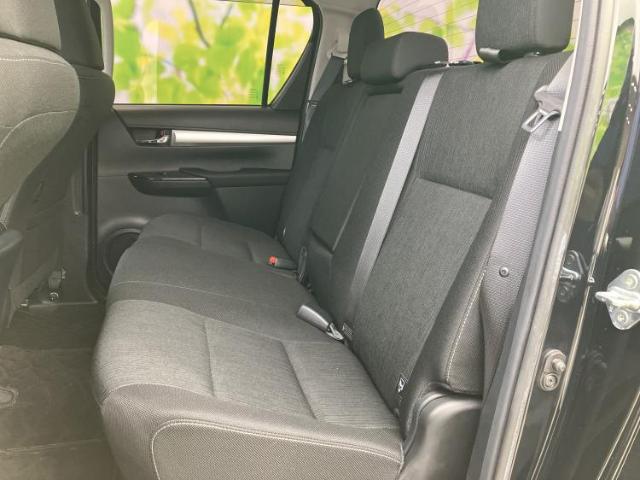 Toyota Hilux 9