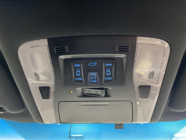Toyota Alphard 8