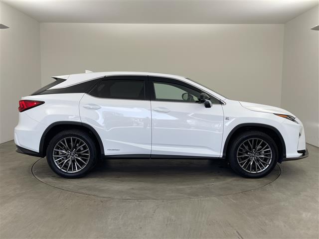 Lexus RX 9