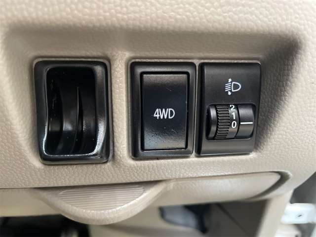 Nissan NV100 Clipper 12