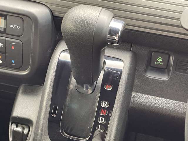 Honda N-VAN 8