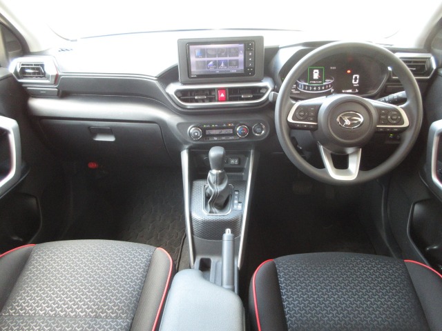 Daihatsu Rocky 9