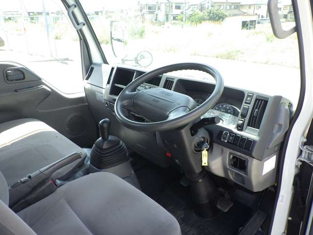 Isuzu Elf 9