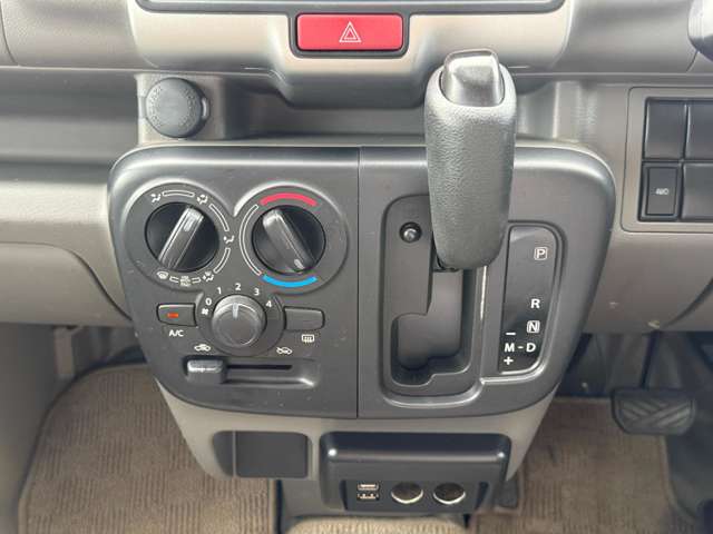 Nissan NV100 Clipper 5